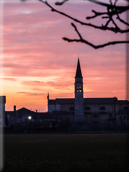 foto Alba e tramonto a Rossano Veneto